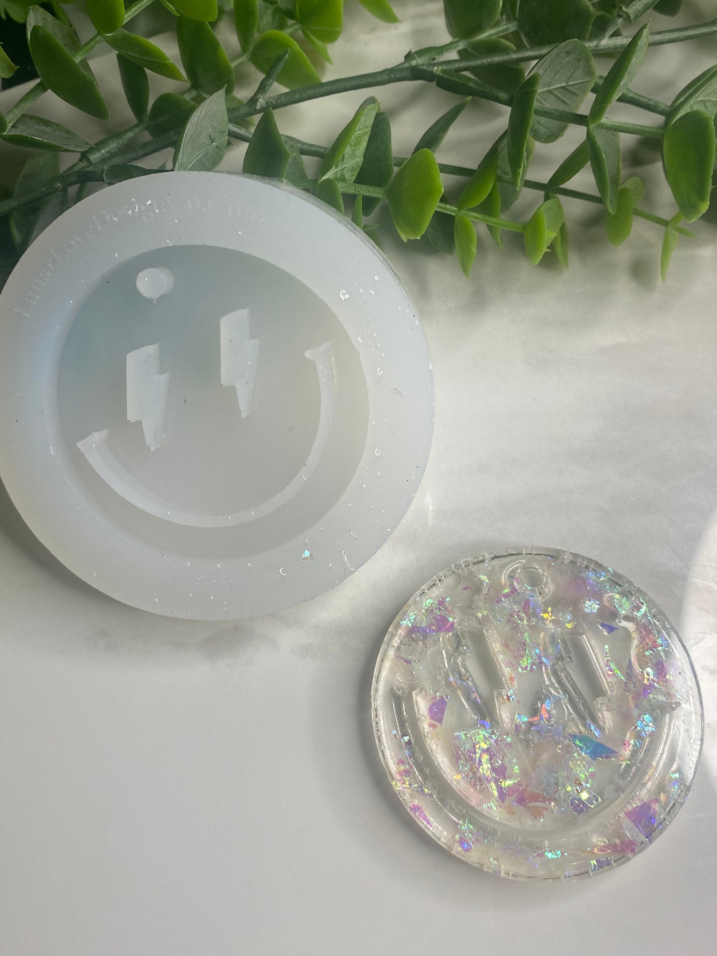 Smiley Face Keychain Lightning Bolt - Silicone Mold for Resin